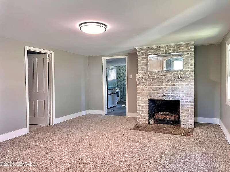 Building Photo - 237 Cherry St