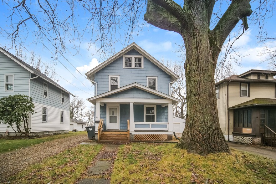 Building Photo - 247 Goodview Ave