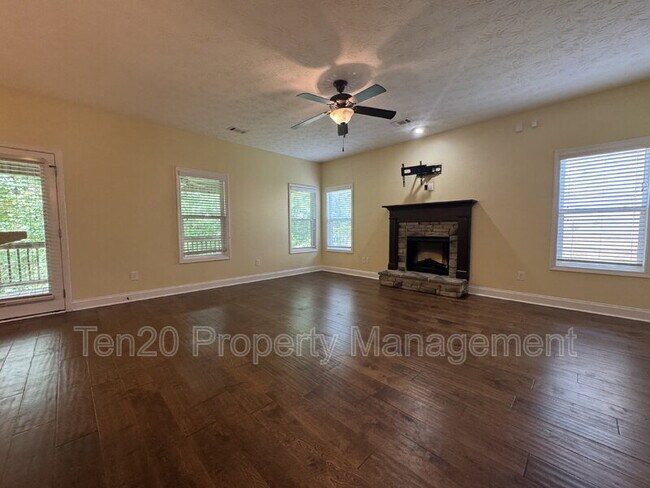Building Photo - 7471 Coppice Dr