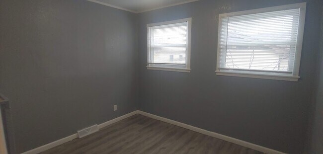 Building Photo - 3931 W Kaul Ave