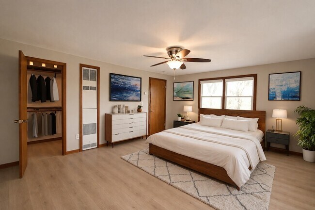 Building Photo - 2757 School Dr