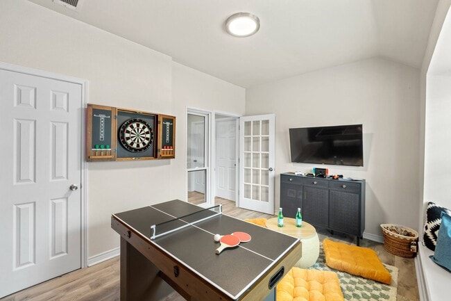 Building Photo - 2717 Orchid Dr