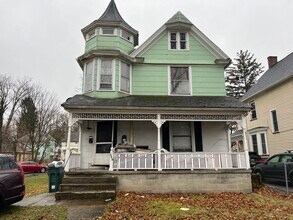 Building Photo - 337 Magnolia St