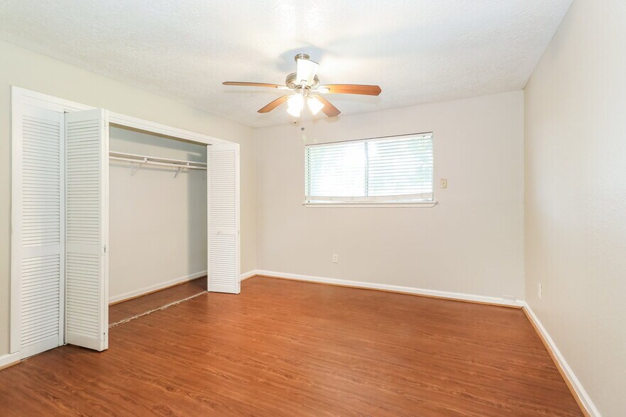 Building Photo - 11711 Spruce Mountain Dr