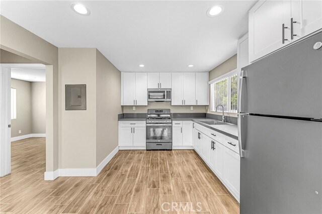 Building Photo - 2417 W Stanford St