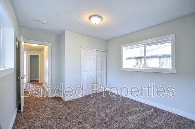 Building Photo - 2965 S 500 E