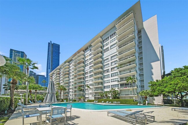 Building Photo - 1408 Brickell Bay Dr