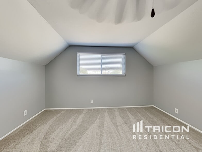 Building Photo - 149 Donner Dr