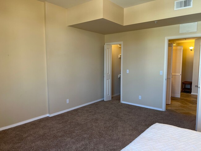 Building Photo - 2 Bed / 2 Bath Bay-View Condo for Rent in ...