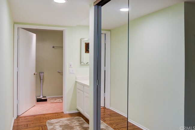 Building Photo - 5500 Paseo Del Lago W