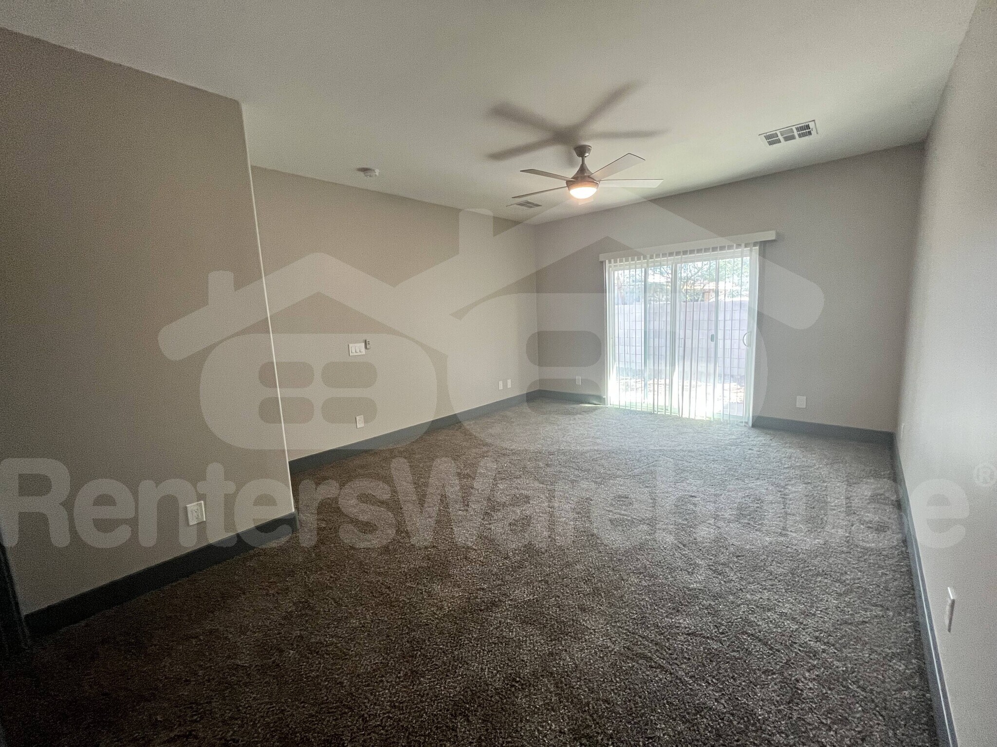 Building Photo - 1437 E Roosevelt St