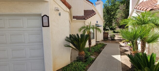 Quiet, end unit - 12022 Calle De Montana