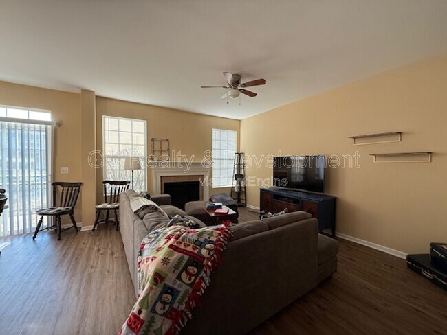 Building Photo - 1030 Turin Dr