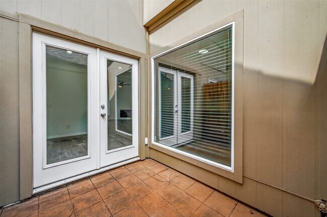 Building Photo - 12691 Briar Patch Dr