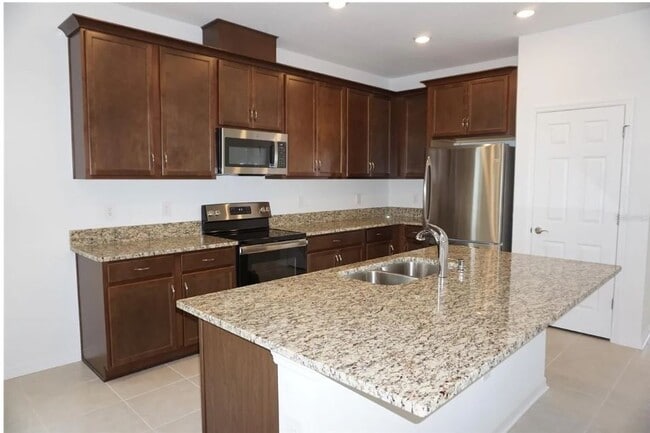 Building Photo - 7676 Livewell Ln