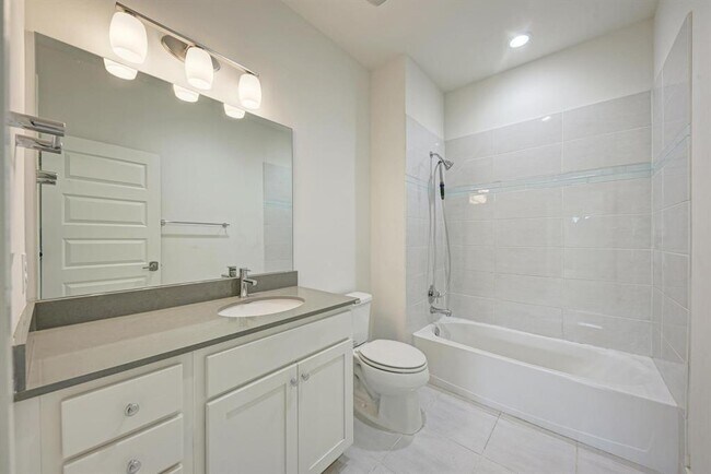 Building Photo - 1000 Taulbee Ln