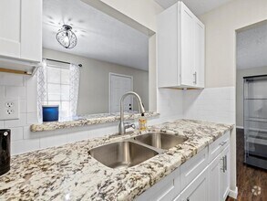 Building Photo - 9021 Gaylord Dr