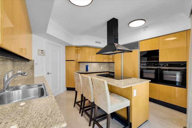 Building Photo - 1455 Ocean Dr