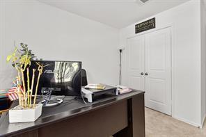 Building Photo - 211 Camargue Dr