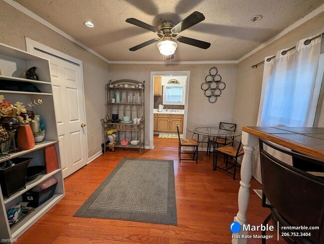 Building Photo - 2 br, 1 bath House - 849 W Brevard St