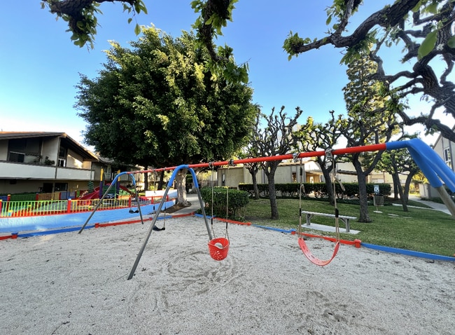 Building Photo - 806 Coriander Dr