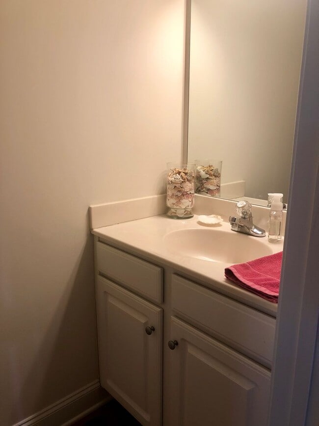 Building Photo - Whitehall Village condo with Flexible move-in