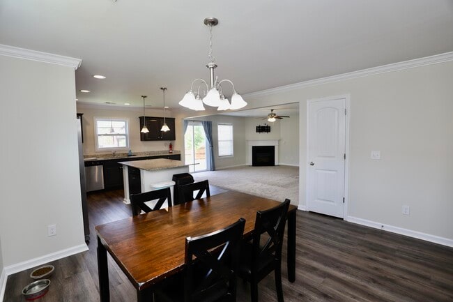 Building Photo - 17 Carriagebrook Cir