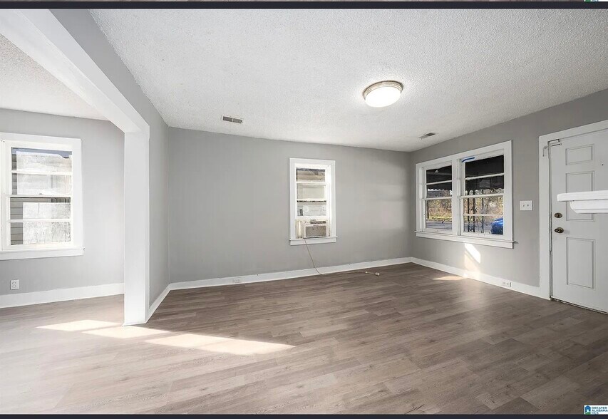 Building Photo - 1825 18th St Ensley