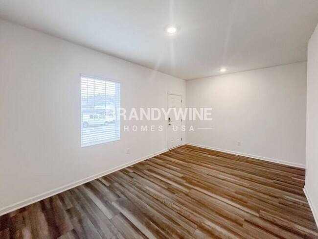 Building Photo - 63 Rowlett Pl