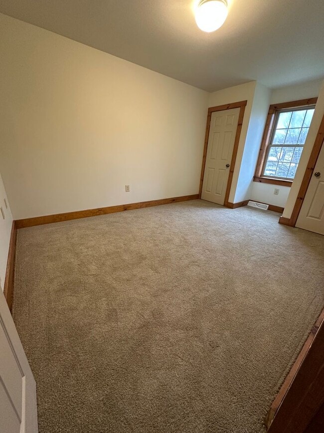 Building Photo - 3 Bedroom Townhouse Leola