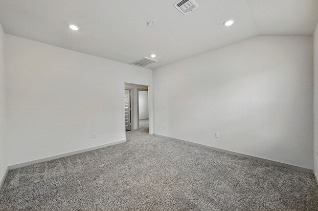 Building Photo - Spacious & Stylish Living in Liberty Hill