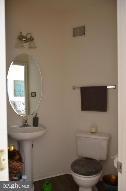 Building Photo - 43060 Francis Square