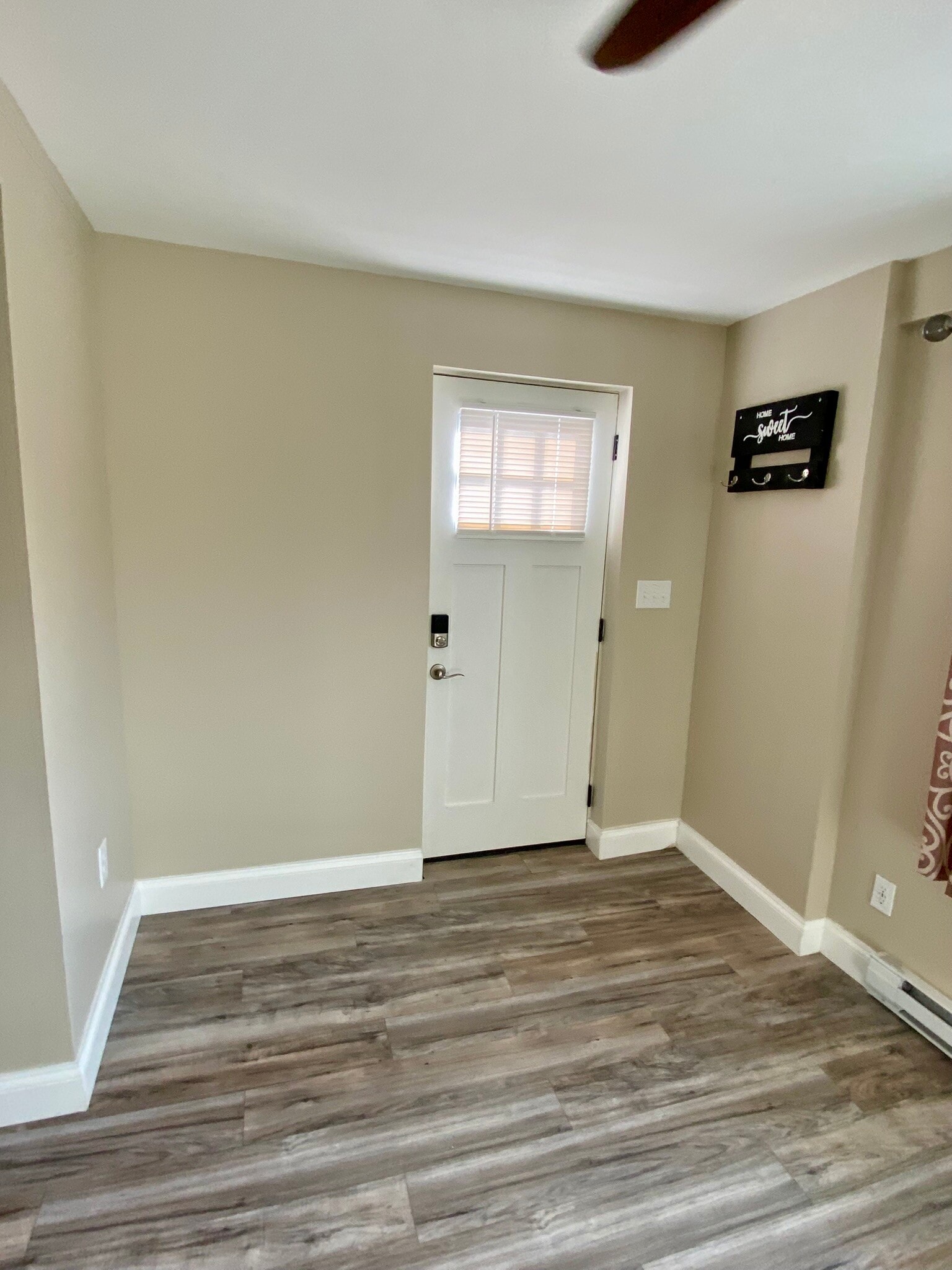 Entryway - 12402 Buchanan Trl W