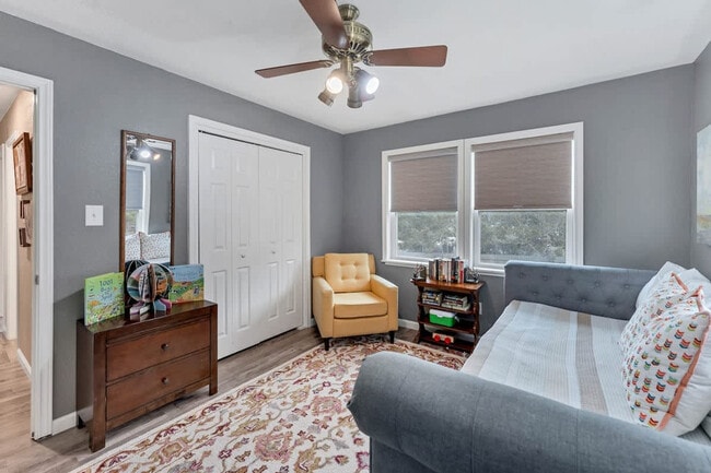 Building Photo - 1142 Amanda-SI ID1351227P