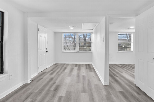 Building Photo - 510 Willow St