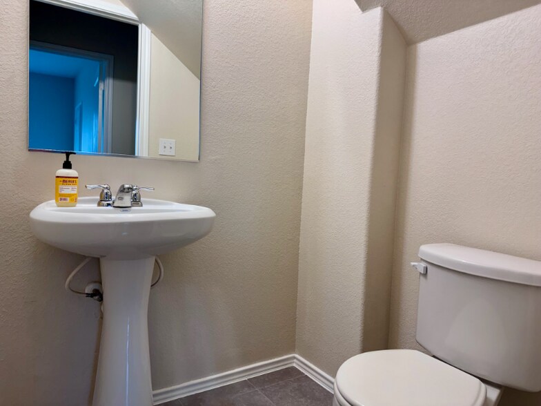 Building Photo - 3801 Black Granite Dr