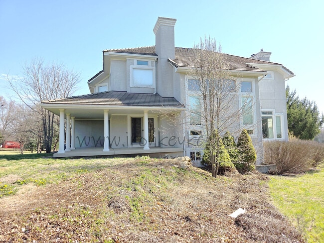 Building Photo - 14112 Windsor St