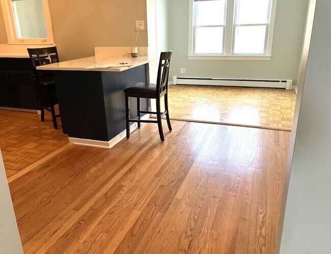 Building Photo - 6550 W Ebinger Dr