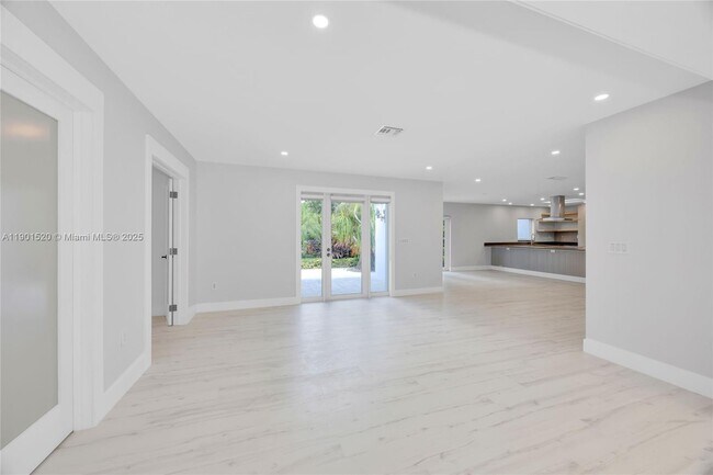 Building Photo - 8303 Old Cutler Rd