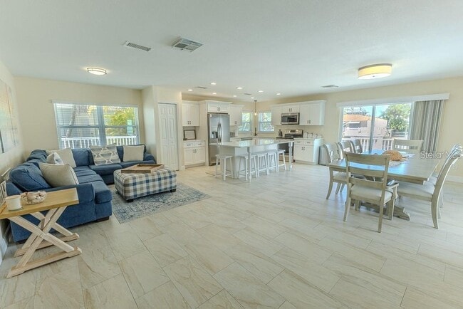 Building Photo - 5021 Porpoise Pl