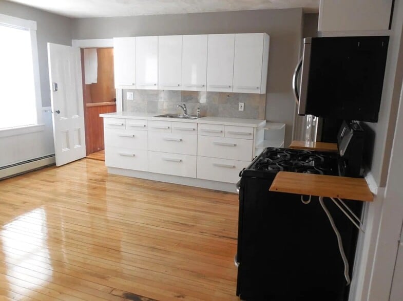 Building Photo - 103 Tell St