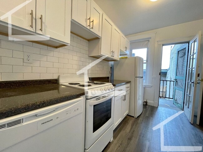 Building Photo - No Brokers Fee, No Security Deposit, Heat, Hot Water Included, Laundry on a Site