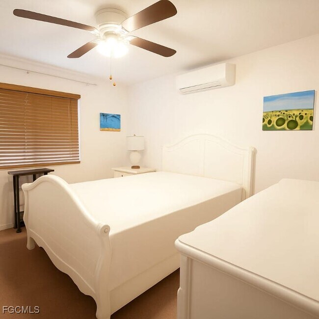 Building Photo - 1925 Gardner Ave