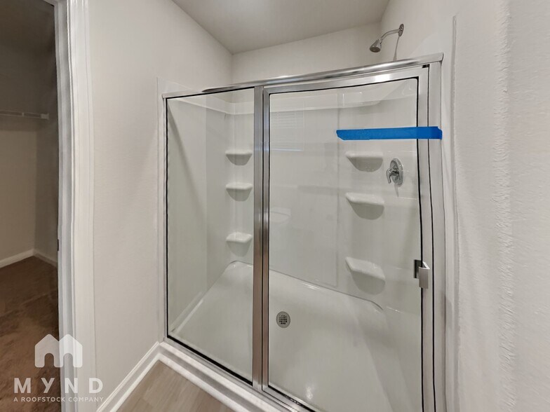 Building Photo - 104 Everglade Wy