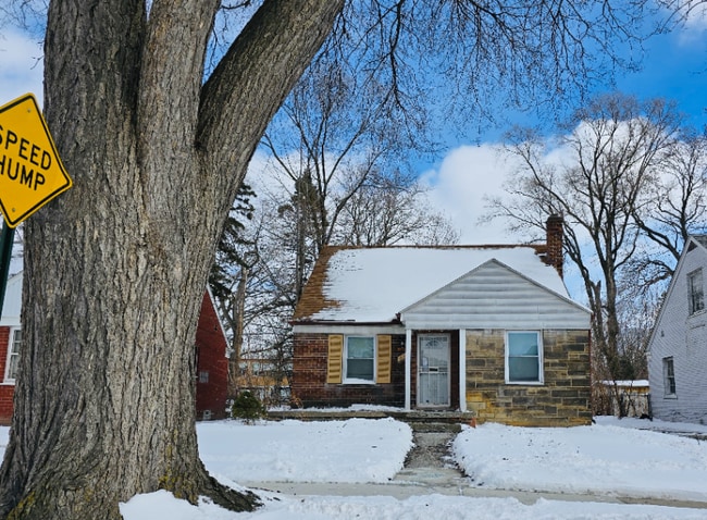 Building Photo - 19942 Norwood St