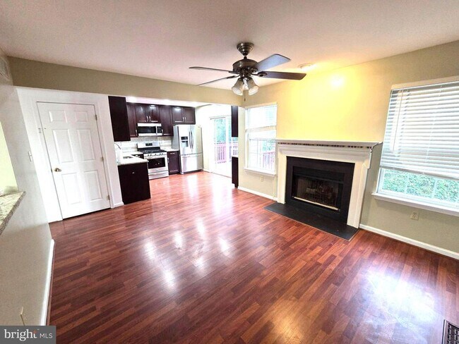 Building Photo - 1146 Oxford Cir