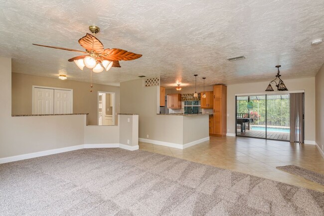 Building Photo - Pool Home Near Florida Beaches