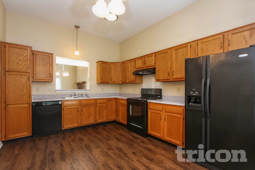 Building Photo - 8847 Himebaugh Ln