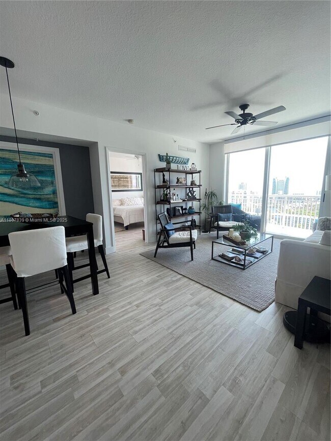 Building Photo - 1755 E Hallandale Beach Blvd