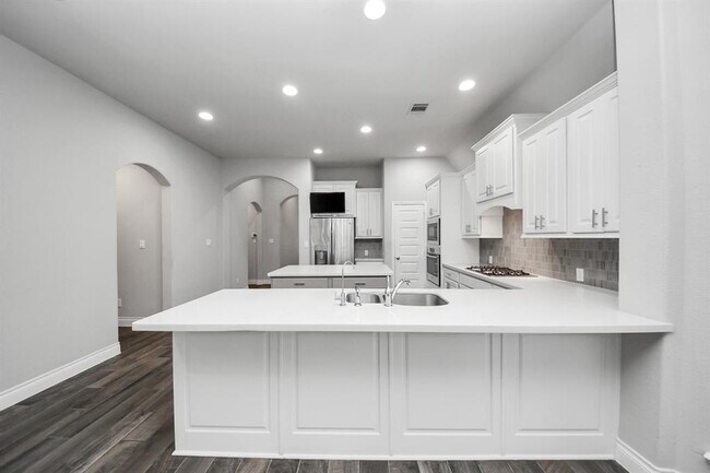 Building Photo - 6022 Daggerwing Wy